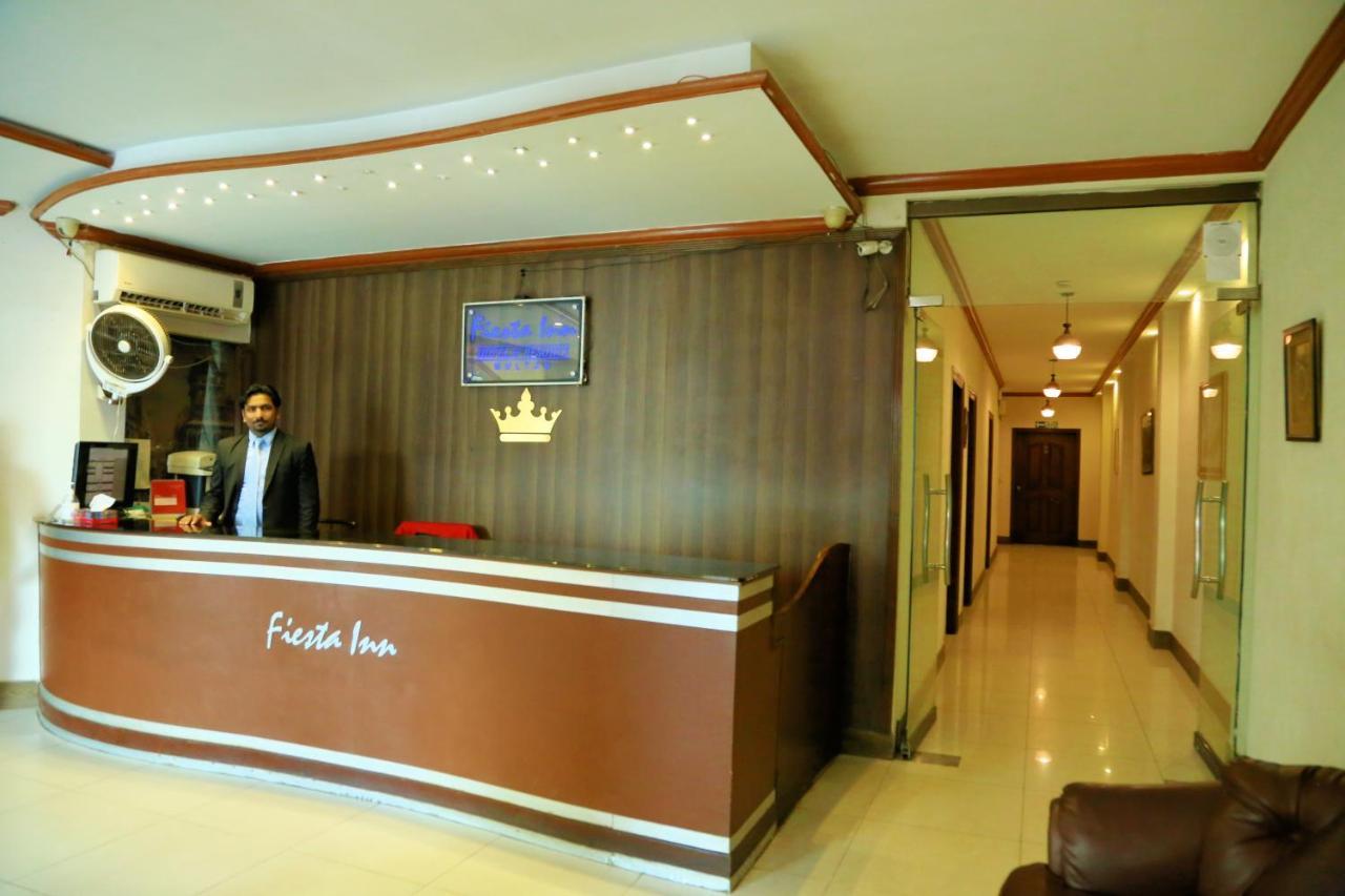Fiesta Inn Hotel & Resorts Мултан Экстерьер фото