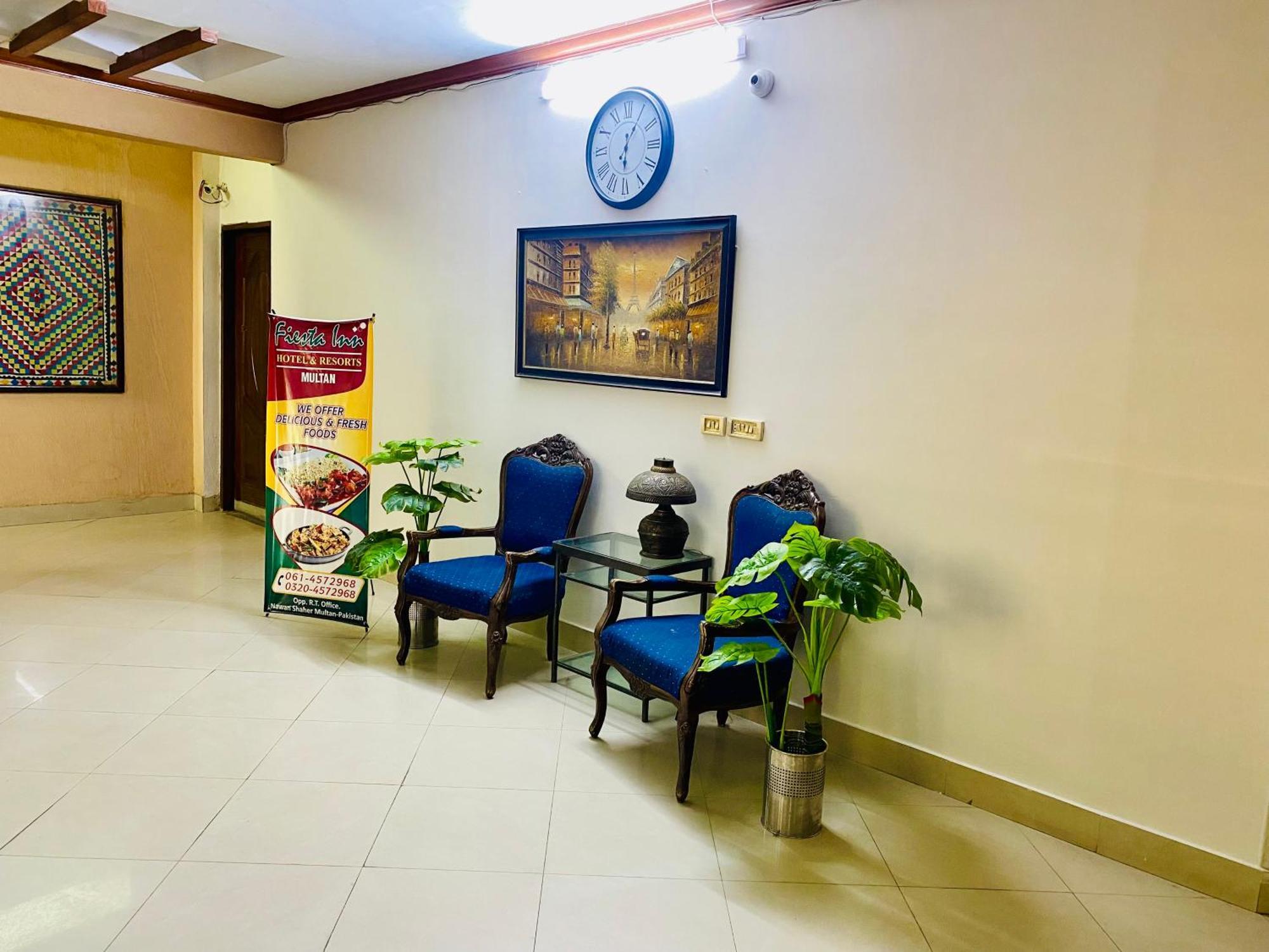Fiesta Inn Hotel & Resorts Мултан Экстерьер фото